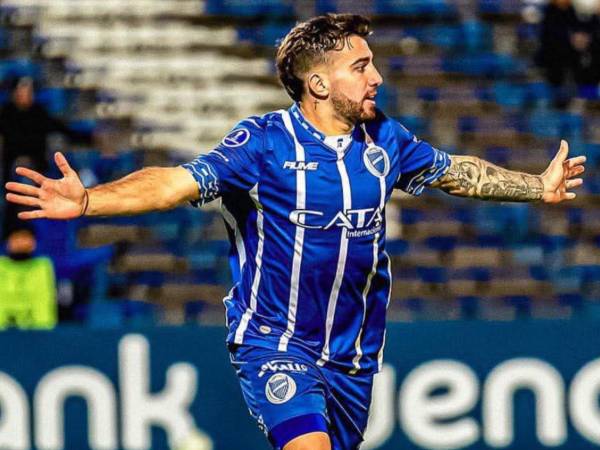 Agustín Auzmendi todavía tiene contrato con el Godoy Cruz de Argentina.