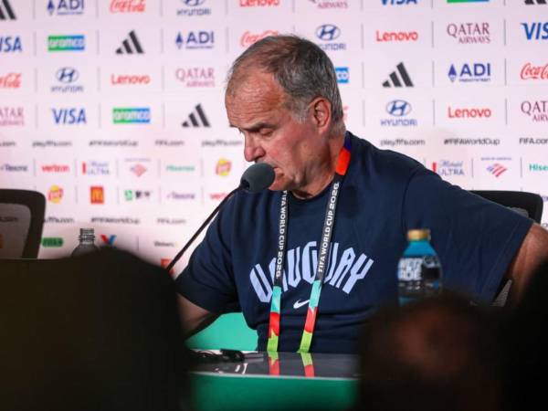 A horas de comenzar el partido contra España, vital para mantener vivas las esperanzas del país charrúa en el Mundial 2026, jugadores de peso se reunieron con Marcelo Bielsa para expresar incomodidad.