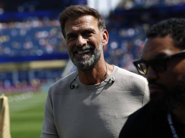 Klopp dejó al Liverpool en la temporada 2023-24 para ocupar un puesto en la Corporación Red-Bull.
