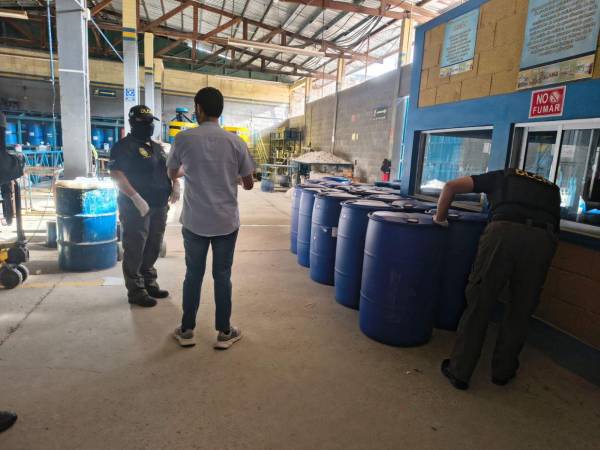 Droguerías y hospitales están siendo inspeccionados.