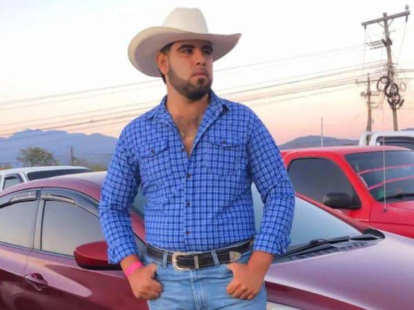 Un estudiante de la Universidad Nacional de Agricultura (UNAG) perdió la vida tras un fatídico accidente vehicular registrado la madrugada del domingo en Catacamas, Olancho, mientras regresaba al campus tras un concierto junto a otros de sus compañeros que resultaron heridos durante el siniestro.