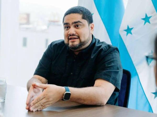 En un mensaje difundido en X, antes Twitter, Cardona advirtió que adelantar una proclamación sin evacuar los procedimientos legales correspondientes.