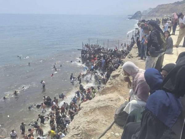 Ascienden a 57 los cuerpos hallados en Ceuta tras una entrada masiva de miles de personas a nado desde Marruecos, elevando las muertes de 2026 a 89.