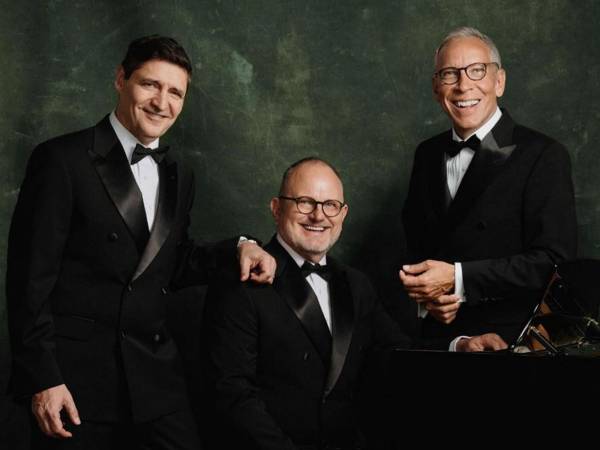 “Eterno” une las voces de Marcos Witt, Marcos Vidal y Marco Barrientos en una producción que exalta la fidelidad de Dios a través del tiempo.