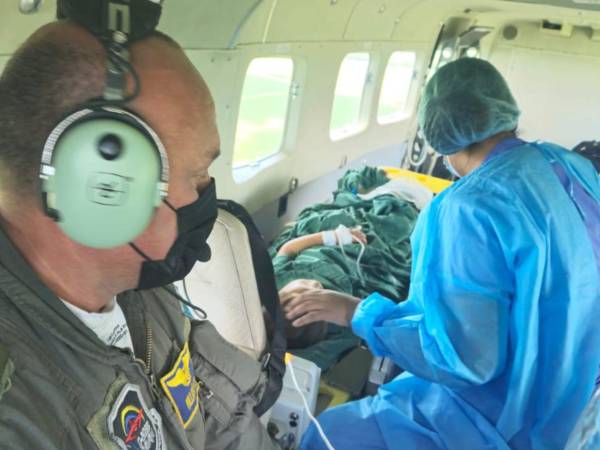 El menor de edad tiene quemaduras de tercer grado en el 90% de su cuerpo tras que explotara un chimbo de gas en su casa en San Pedro Sula.