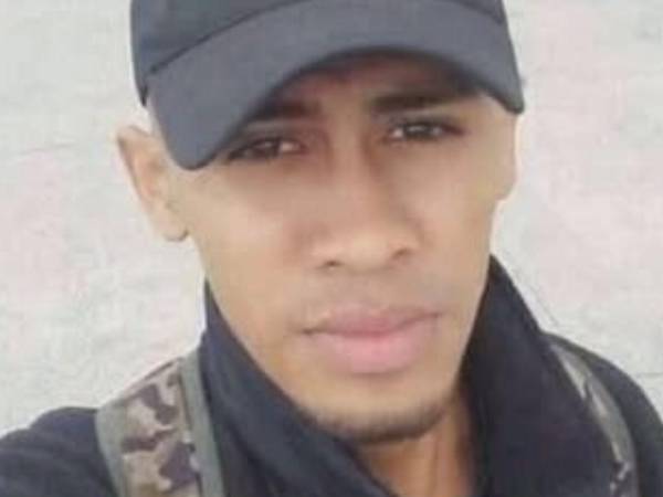 Martínez contaba con una pequeña discomóvil, mediante la cual ofrecía servicios de música para eventos bailables en diferentes comunidades de la zona.