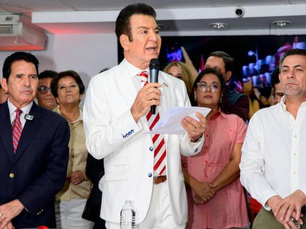 Salvador Nasralla se sumó a las denuncias sobre el escrutinio especial en las elecciones