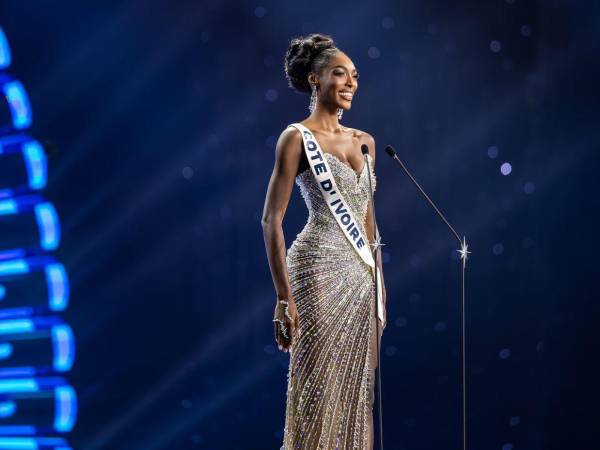 Olivia Yacé, representante de Miss Costa de Marfil, quien quedó como cuarta finalista en Miss Universo 2025, anunció a través de un comunicado que renunciaba al cargo de Miss Universo África y Oceanía.