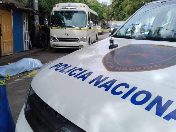 El hombre fue atacado por sujetos desconocidos que se conducían a bordo de una motocicleta.