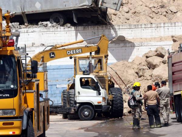 La empresa INGELMEC<i>, </i>afectada por el derrumbe y posterior incendio ocurrido en el anillo periférico de Tegucigalpa, anunció la suspensión temporal de sus actividades comerciales y administrativas durante dos días, una decisión tomada en medio del luto que atraviesa tras la muerte de tres de sus colaboradores.