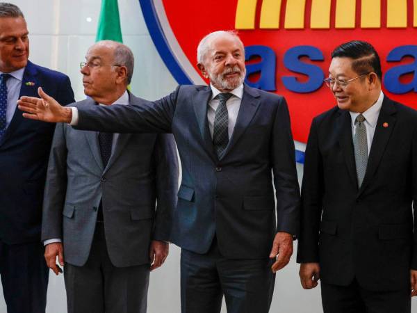 El presidente brasileño, Luiz Inácio Lula da Silva, se encuentra de visita en Yakarta.