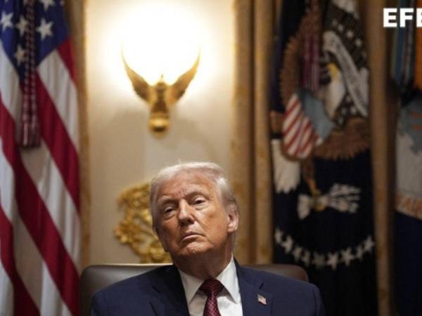 Trump dice que Maduro tiene los días contados y no descarta una invasión terrestre