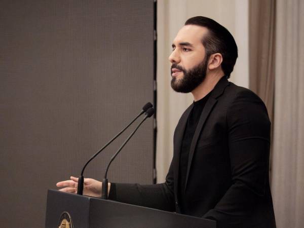 La ley es impulsada por el presidente Nayib Bukele obliga al sector público a otorgar el beneficio.