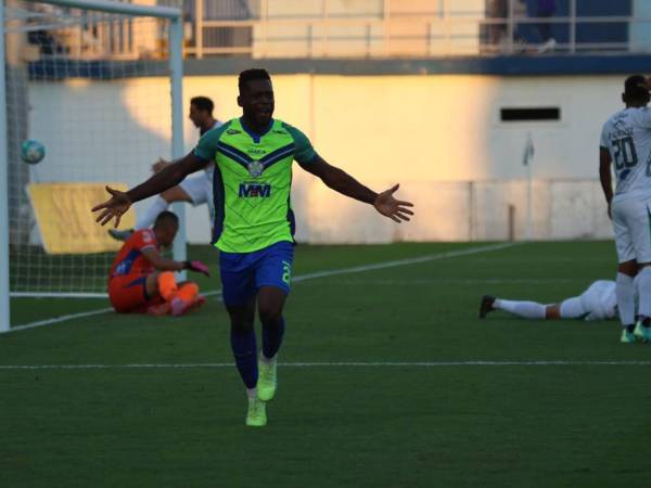 Clayvin Zúniga llegó a su cuarto gol con el Olancho FC.