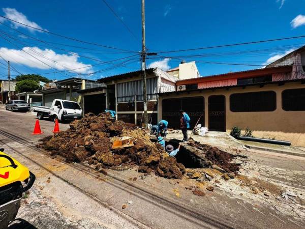 El hundimiento había generado preocupación entre los residentes debido a que apareció de manera repentina y podía representar un peligro para la circulación vehicular.