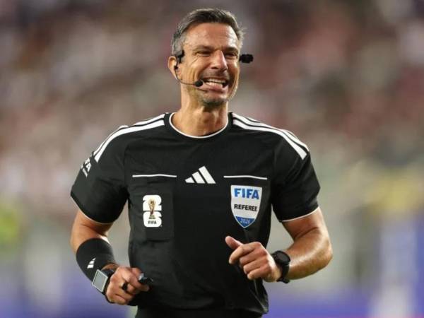 Slavko Vinčić ha dirigido finales de Champions League y Europacopa.