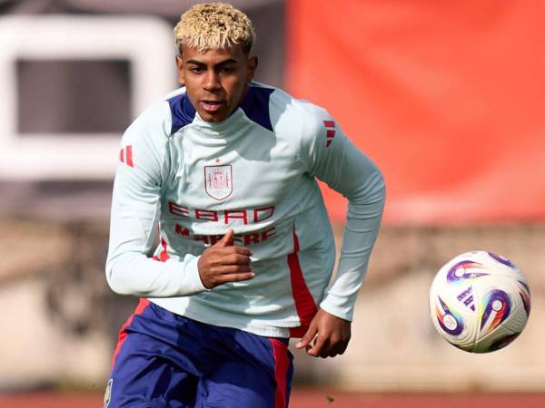 Lamine Yamal se encuetra concentracon con España para juegos ante Bulgaria y Turquía.
