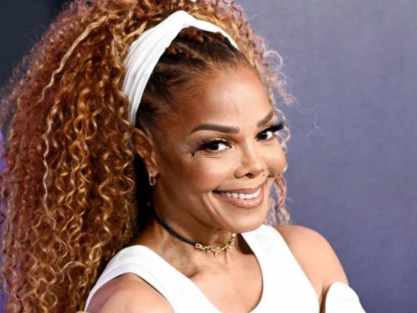 La Toya habla orgullosa del estreno del filme Michael.