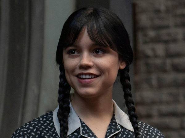 Inspirada en la Familia Addams, afamada serie televisiva de los años 60 del siglo XX, Merlina (Wednesday) se estrenó el 23 de noviembre de 2022.