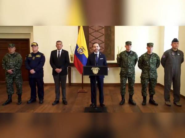La nueva cúpula estará encabezada por el mayor general Erick Rodríguez Aparicio, como comandante general de las Fuerzas Militares; mientras que el mayor general Carlos Carrasquilla Gómez ocupará la jefatura del Estado Mayor Conjunto.