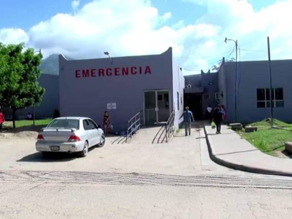 Las víctimas fueron llevadas al Hospital Aníbal Murillo de Olanchito, donde son atendidos.