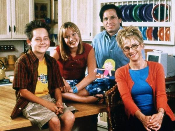 El actor Robert Carradine, recordado por millones como el entrañable papá Sam McGuire en la serie Lizzie McGuire, murió el pasado 23 de febrero en un hospital de Los Ángeles a los 71 años.