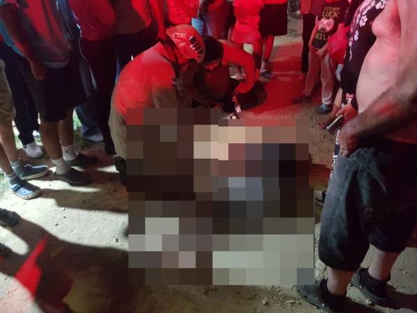 Personal del Cuerpo de Bomberos arribó a la colonia Cofradía de Danlí para atender el llamado de emergencia. Lamentablemente, al llegar el hombre ya no tenía signos vitales.