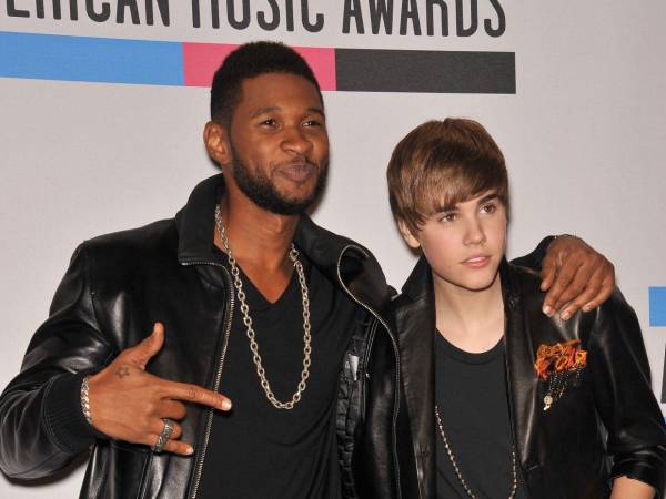 Hasta el momento, ni los representantes de los artistas ni los anfitriones han emitido declaraciones al respecto.