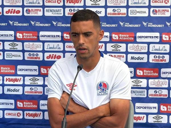 Emanuel Hernández aseguró que él no se enteraba de la salida de los jugadores.