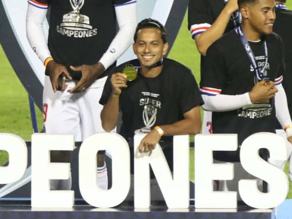 Edwin Rodríguez jugó gran parte del partido con el Olimpia ante el Motagua.