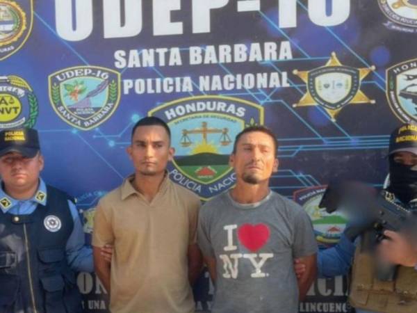 Los dos sujetos, padre e hijo, fueron detenidos por agentes de la Dirección Policial de Investigaciones (DPI).