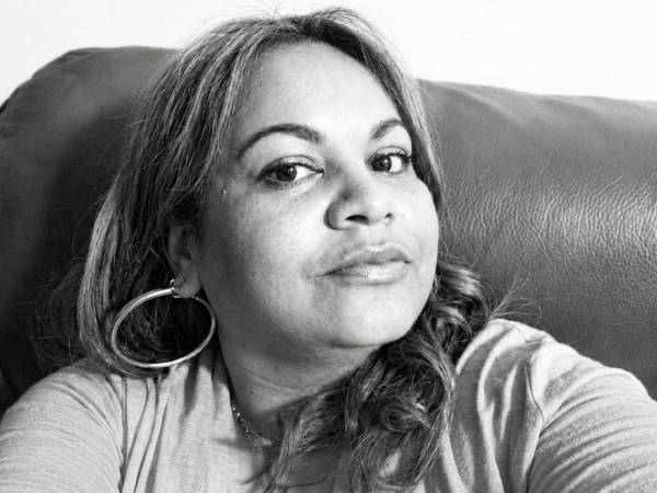 El crimen de Norma Orellana, quien fue encontrada sin vida en la aldea Calpules, municipio de El Rosario, en el departamento de Comayagua, sigue sin tener respuestas claras luego de haber sido reportada como desaparecida. ¿Qué avances hay sobre el caso?