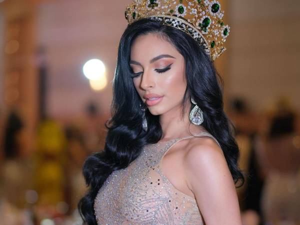 Con tan solo 20 años de edad, Giulia Zanoni, originaria de La Unión, fue coronada como Miss Universo El Salvador 2025 el 26 de septiembre en el Palacio Tecleño de Santa Tecla. ¿Quién es ella y cuál es su trayectoria?