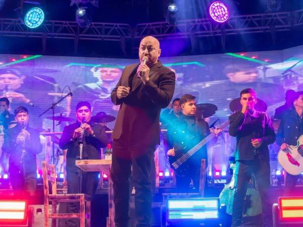 Lupillo Rivera compartió con sus seguidores una situación que ha marcado su vida personal y profesional: está perdiendo la audición.