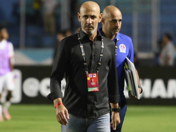 Eduardo Espinel se refirió a los penales fallados por Olimpia y los cambios que hizo.