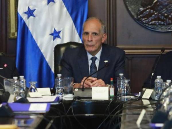 El presidente Nasry Asfura se instalará desde hoy en Estados Unidos.