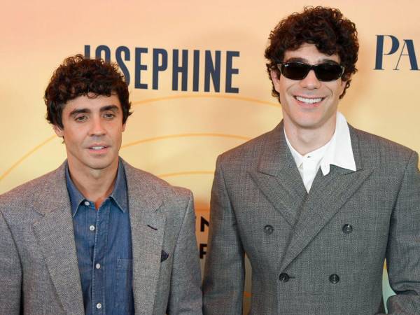 Javier Calvo y Javier Ambrossi han recibido su primer galardón en Estados Unidos por la Critics Choice Association gracias a La bola negra, consolidando su salto internacional rumbo a los Oscar.