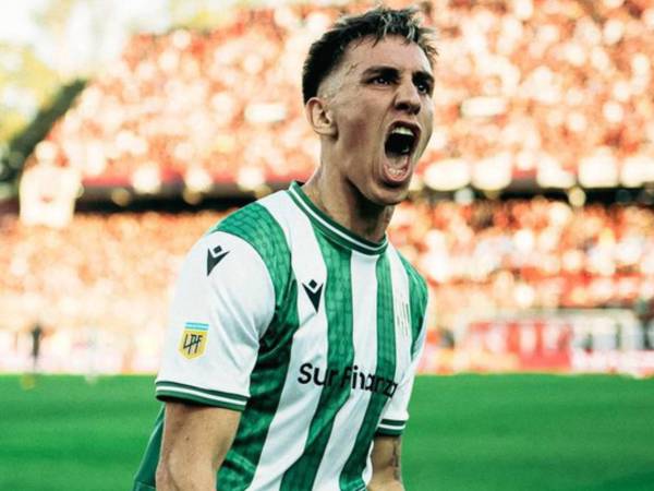 Rodrigo Auzmendi anota y da asistencia en remontada de Banfield ante Estudiantes