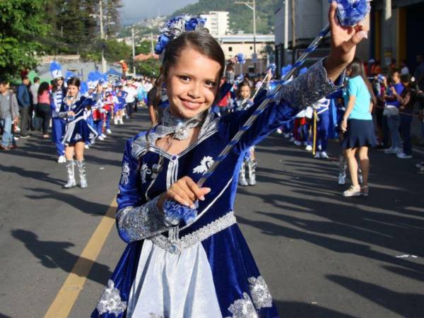 Las lindas palillonas se robaron la mirada del público con su encanto y ternura.