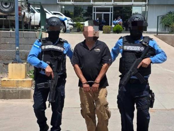 Agentes de la Dirección Policial de Investigaciones (DPI) asignados a la Unidad Nacional Anti Secuestros (UNAS) capturaron al hombre acusado de violar y embarazar a la hermana de 11 años de edad.