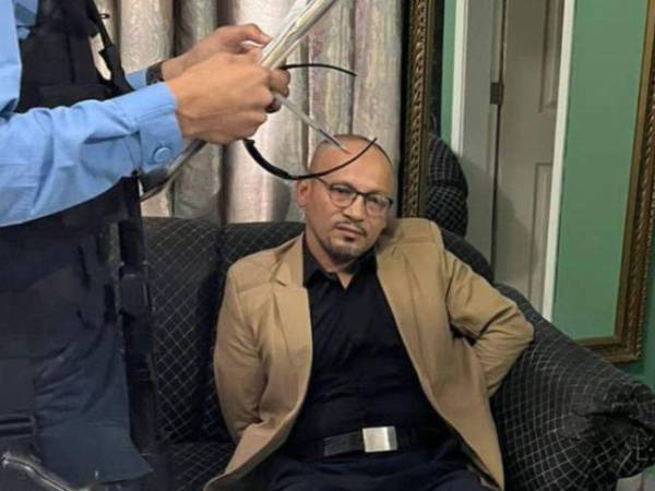 Isaí Evenot Campos, quien también se desempeñó como fiscal, es acusado de ser el autor intelectual de la muerte de su propia esposa, la fiscal Karen Almendares.