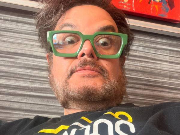 Aleks Syntek asegura haberse recuperado del brote psicótico que, según relata, alcanzó su punto más alto durante el concierto del 15 de septiembre en la alcaldía Benito Juárez, celebrado con motivo del Grito de Independencia.