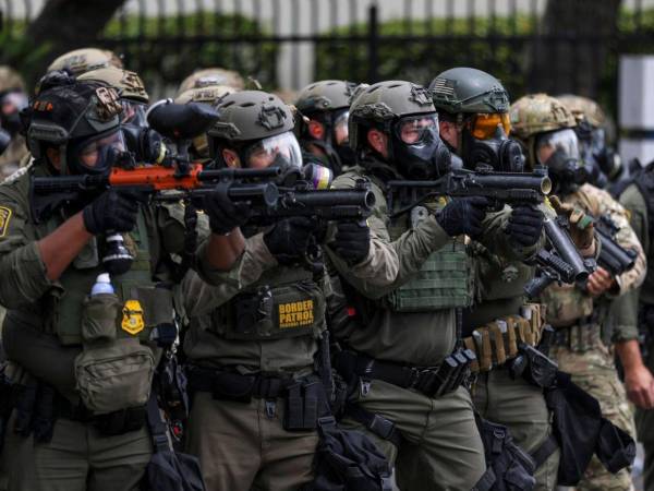 Trump desplegará 2,000 soldados de la Guardia Nacional en Los Ángeles por protestas