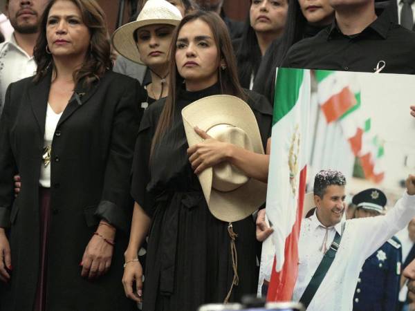 Autoridades mantienen operativos en Uruapan mientras continúa la investigación por el asesinato del alcalde Carlos Manzo.