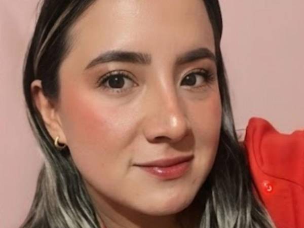 El crimen de Rosa Mayerly Olaya, joven asesinada dentro de su lugar de trabajo en Soacha, Cundinamarca, Colombia, ha generado indignación tras conocerse el acoso y hostigamiento que habría sufrido la víctima antes de ser asesinada. Aquí los detalles.