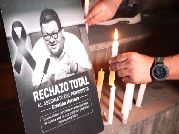 La Asociación de Periodistas de El Salvador (APES) condenó fuertemente este martes el asesinato del periodista colombiano Cristian Herrera Nariño.