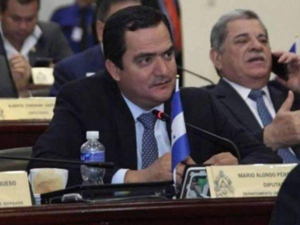 En su intervención, Pérez aseguró que existió una conspiración para afectar el pasado proceso electoral. “Hubo un plan colusorio... para retrasar y conspirar contra el proceso electoral”, afirmó.