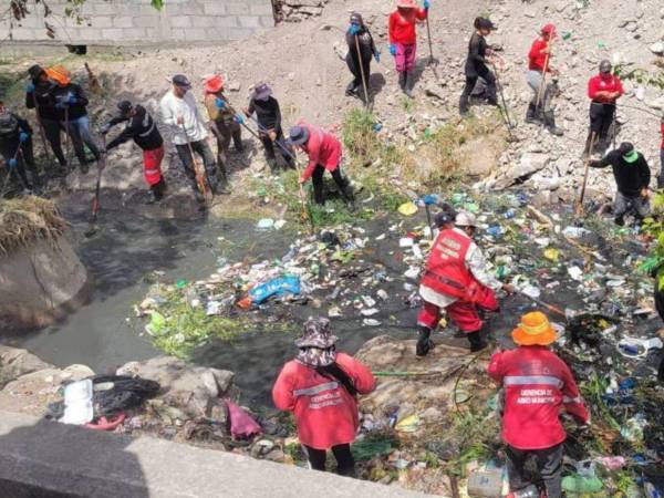 Empleados del programa Guerra contra la Basura denuncian atrasos salariales y señalan precariedad laboral y falta de derechos.
