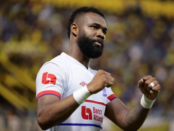 Jorge Benguché anota el primer gol de las Triangulares ante Real España