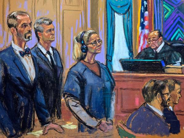 Cilia Flores, esposa del depuesto presidente venezolano Nicolás Maduro, en audiencia junto al juez Alvin Hellerstein, sus abogados defensores Mark Donnelly (i) y Andrés Sáchez (2i), durante una audiencia en un tribunal de Nueva York
